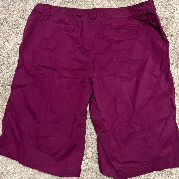 Shorts - Picture 2 of 5